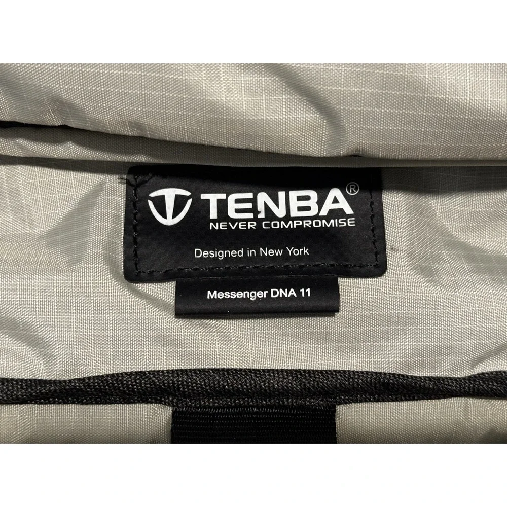 Tenba DNA 11 Camera Messenger Shoulder Bag Graphite Gray Complete W Inserts EDC